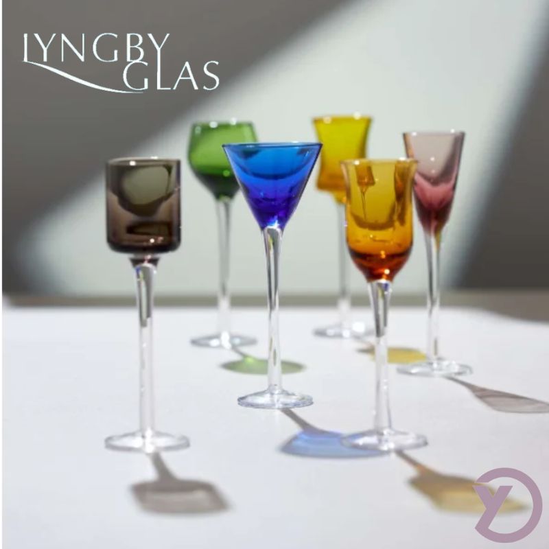 Snapseglas i 6 farver fra Lyngby Glas