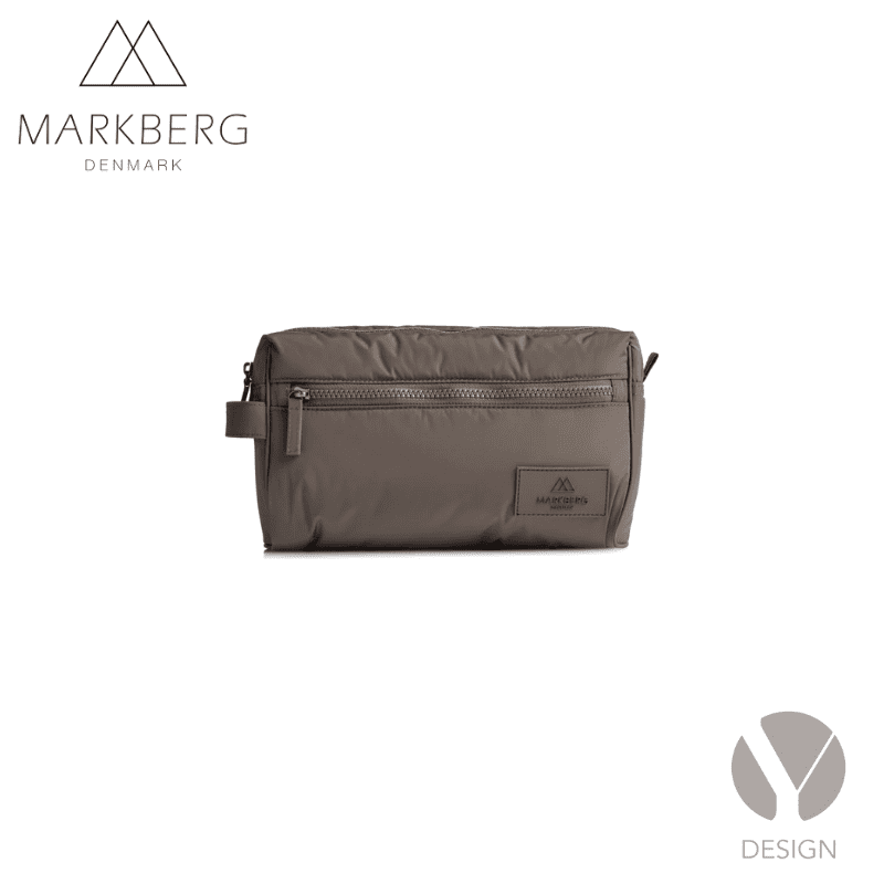More weekend bag + Josephine toiletry bag fra Markberg  - vælg mellem Olive green eller Major Brown